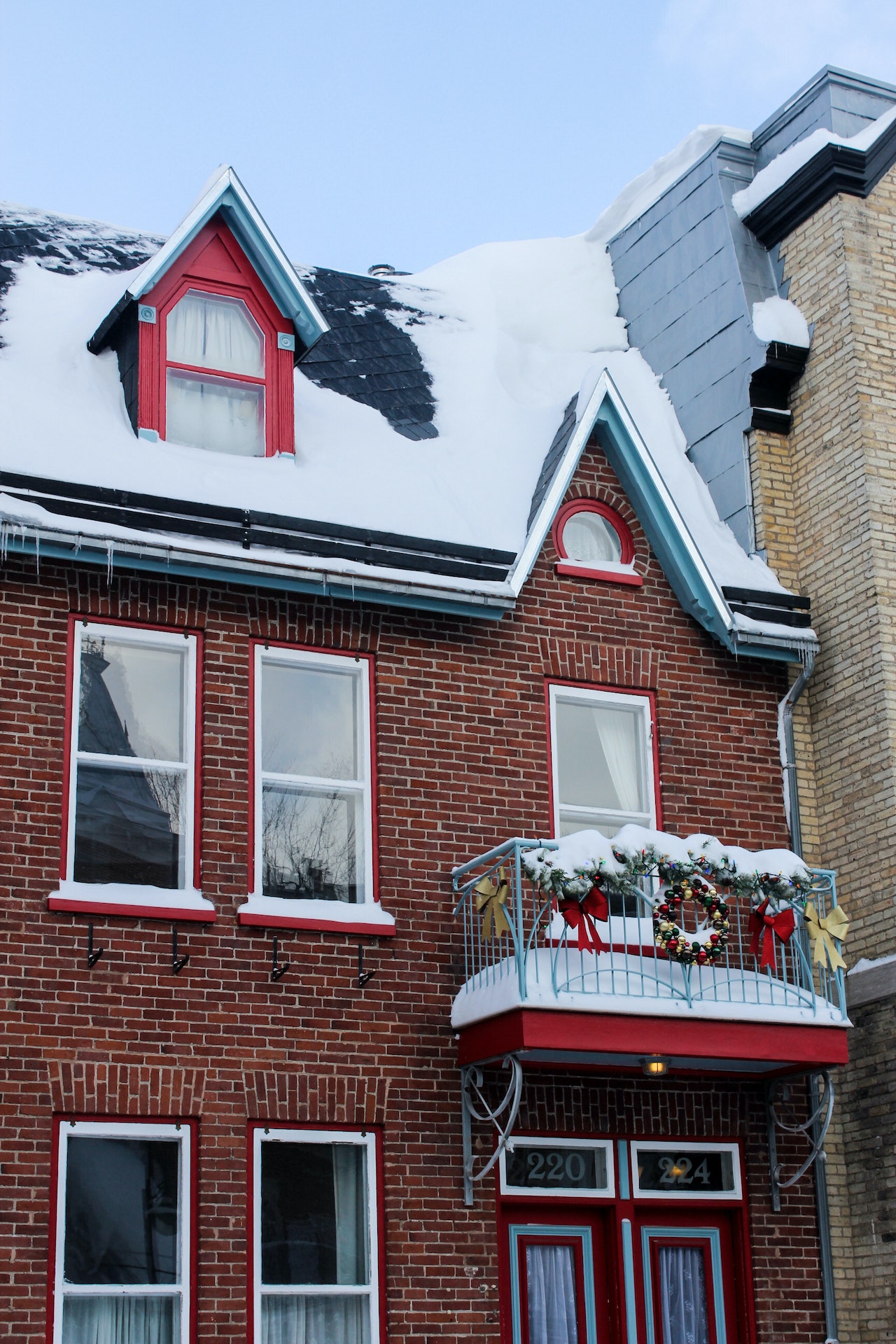 Investir dans l’immobilier pendant la saison de Noël: bon ou mauvais deal?